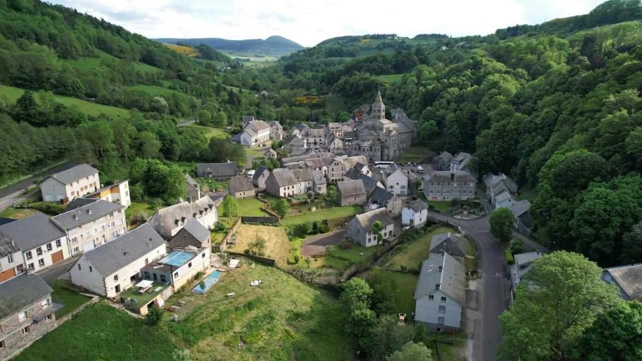 Rose, 4 Pers. Villa Saint Antoine, Orcival, Sancy Extérieur photo